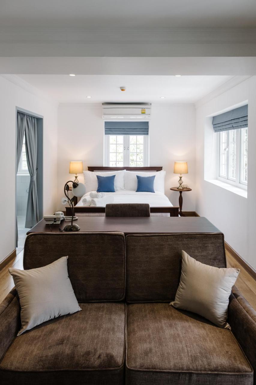 Khách sạn Baan Vajra 3*