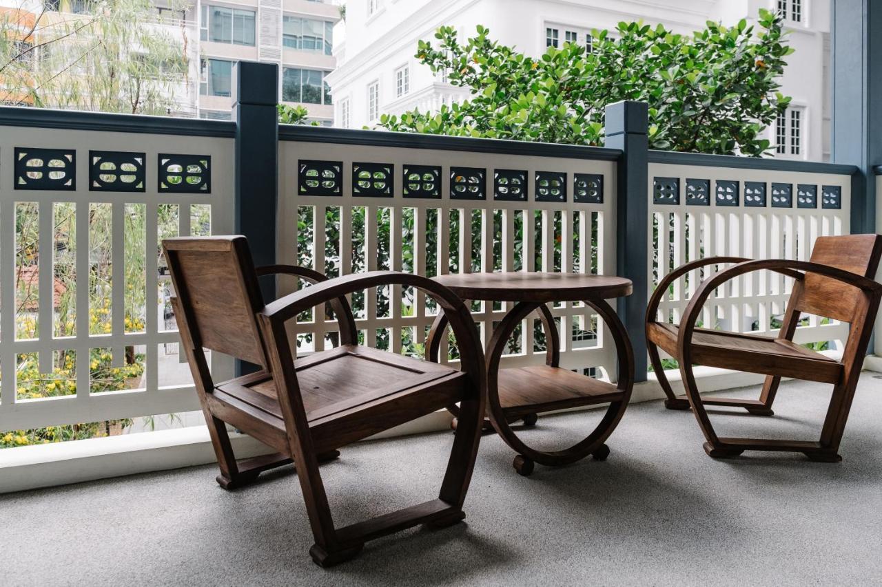 Khách sạn Baan Vajra